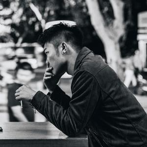 李辉操逼给他爸操了吗
