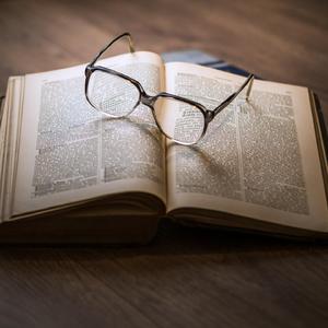 李辉操逼给他爸操了吗
